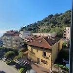 150 M Plage, Piscine, Clim, Parking Prive, Entre Monaco & Menton, Calme & Luxe Assure !
