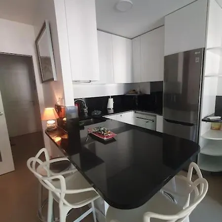 150 M Plage, Piscine, Clim, Parking Prive, Entre Monaco & Menton, Calme & Luxe Assure ! Apartment Roquebrune-Cap-Martin