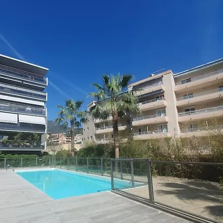 150 M Plage, Piscine, Clim, Parking Privé, Entre Monaco&menton, Calme&luxe Assuré ! Rocabruna